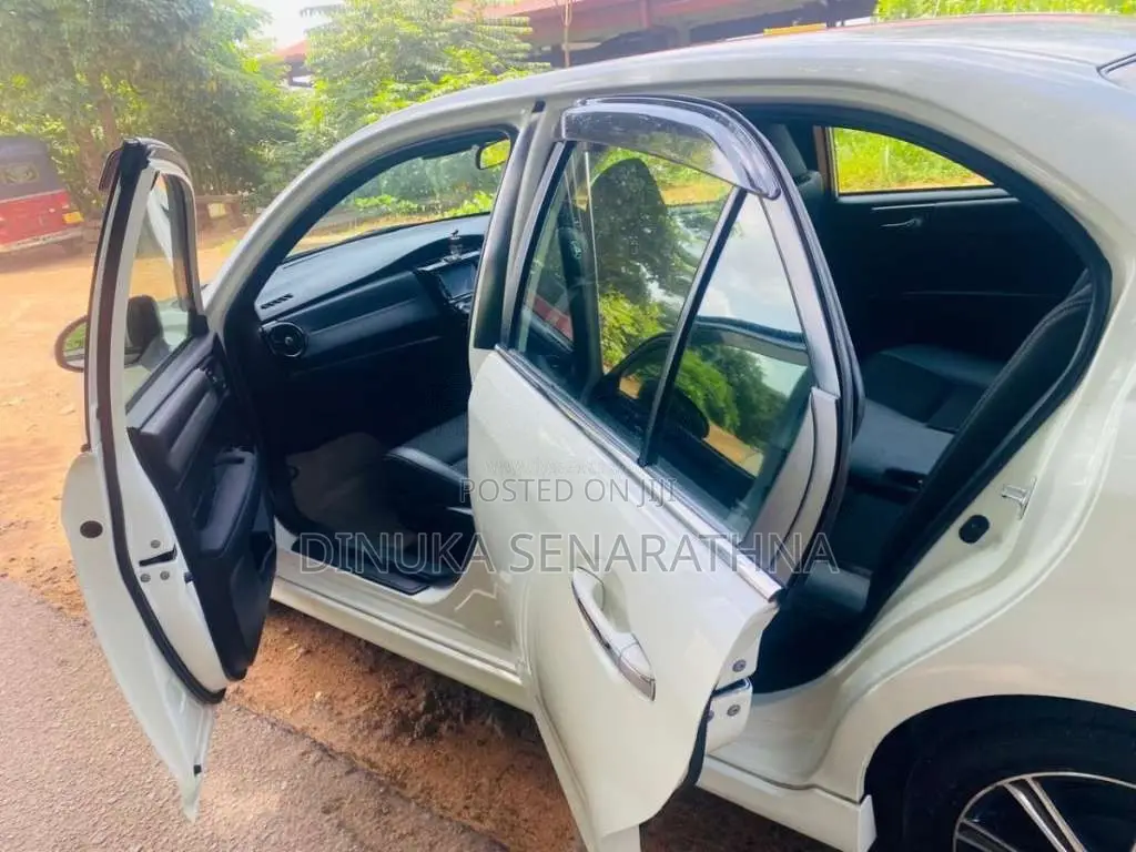 Toyota Axio WXB 2017 Car (Used)