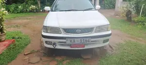 Nissan Ex Saloon 2001 Car (Used)