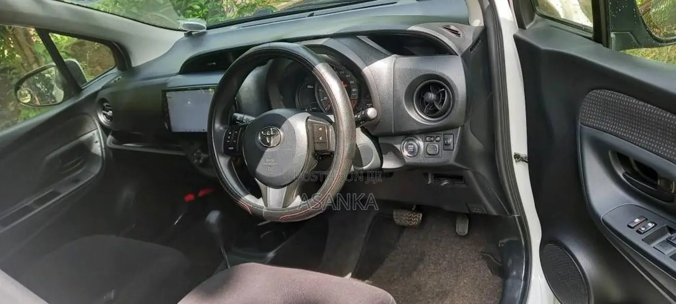 Toyota Vitz 2020 Car (Used)