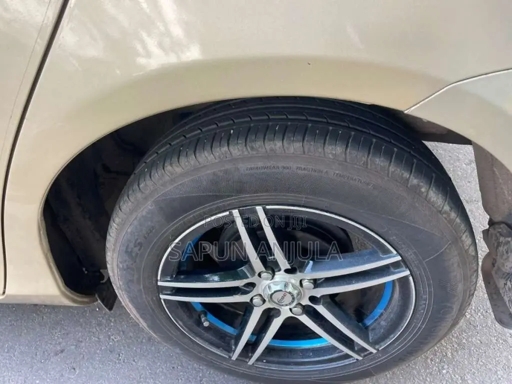 Toyota Axio 2009 Car (Used)