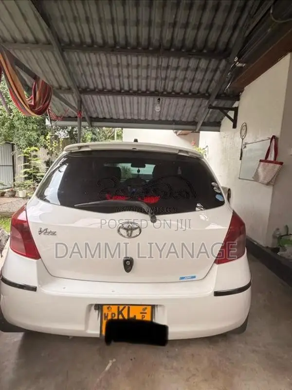 Toyota Vitz 2007 Car (Used)