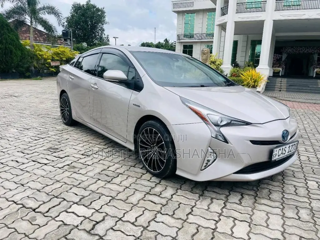 Toyota Prius 2016 Car (Used)