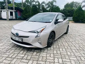 Toyota Prius 2016 Car (Used)