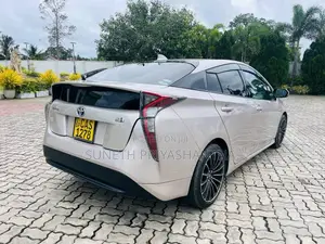 Toyota Prius 2016 Car (Used)