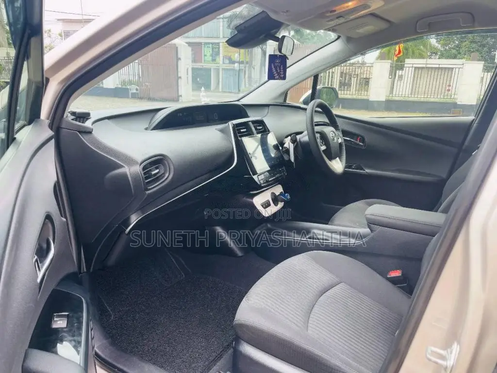 Toyota Prius 2016 Car (Used)
