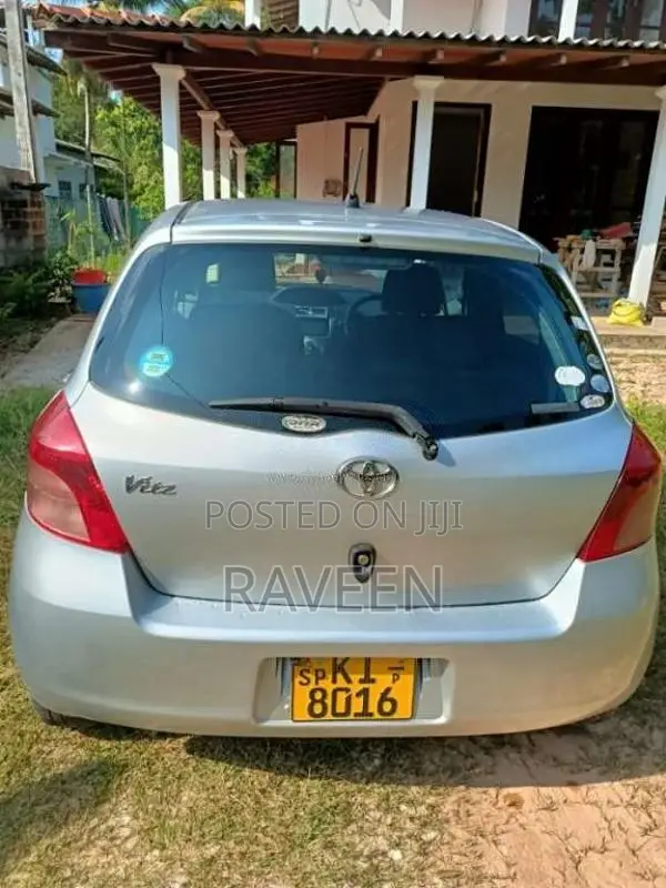 Toyota Vitz 2007 Car (Used)