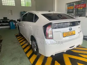 Toyota Prius 2012 Car (Used)