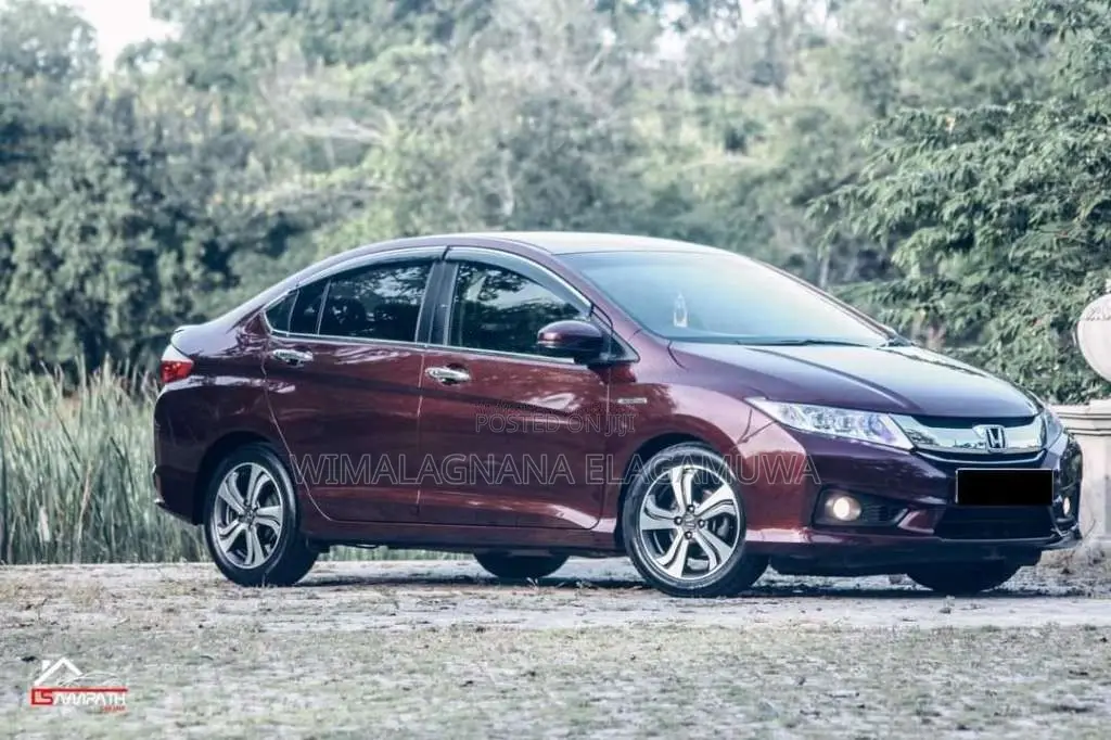 Honda Grace 2015 Car (Used)