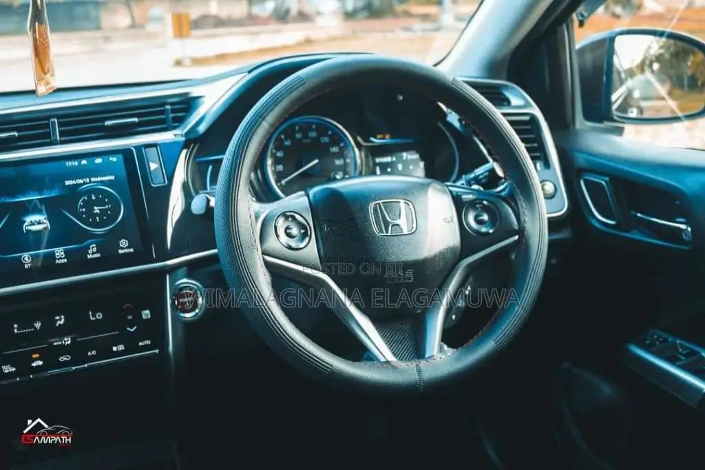 Honda Grace 2015 Car (Used)