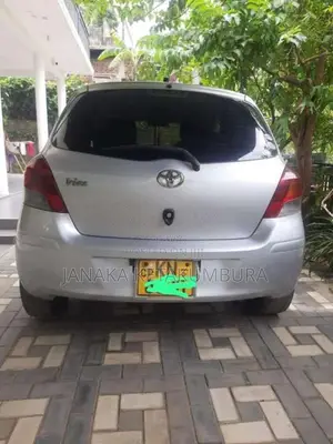 Toyota Vitz 2008 Car (Used)