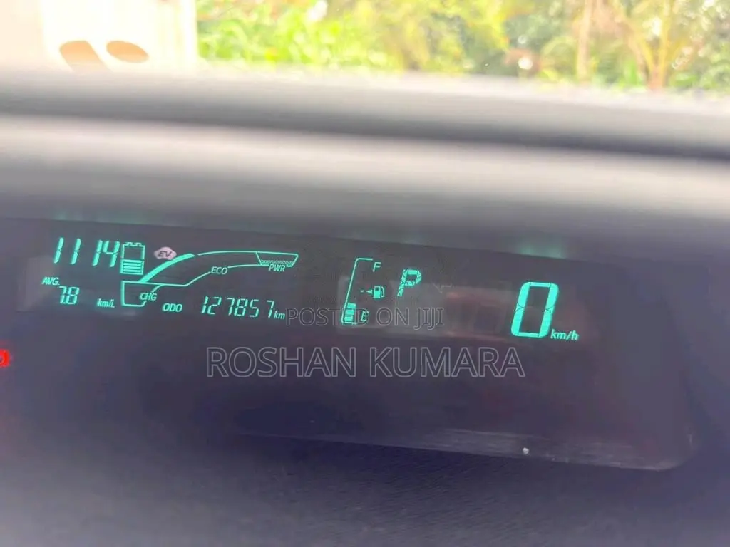 Toyota Aqua G Limited 2012 Car (Used)