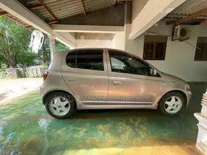 Toyota Vitz 2003 Car (Used)