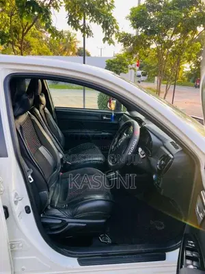 Toyota Axio 2017 Car (Used)