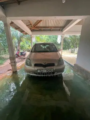 Toyota Vitz 2003 Car (Used)