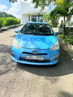 Toyota Aqua 2012 Car (Used)