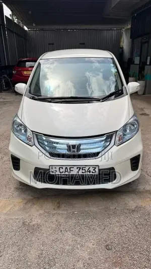 Honda Freed 2015 Car (Used)