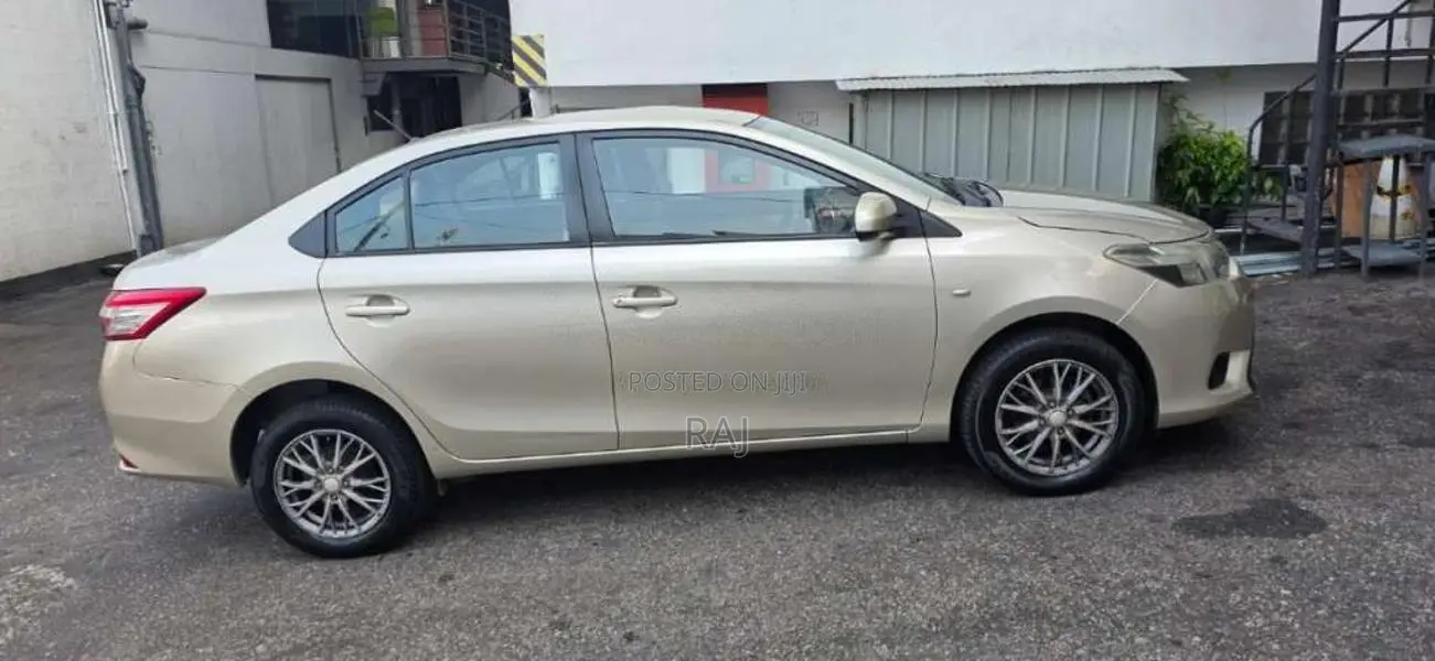 Toyota Yaris 2017 Car (Used)