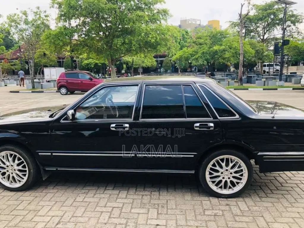 Nissan Cedric 1988 Car (Used)