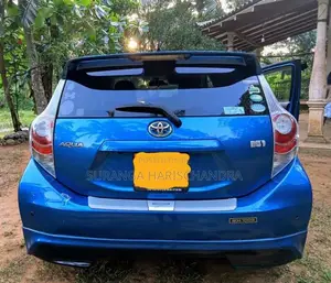 Toyota Aqua 2013 Car (Used)