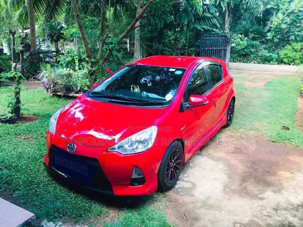 Toyota Aqua S 2013 Car (Used)