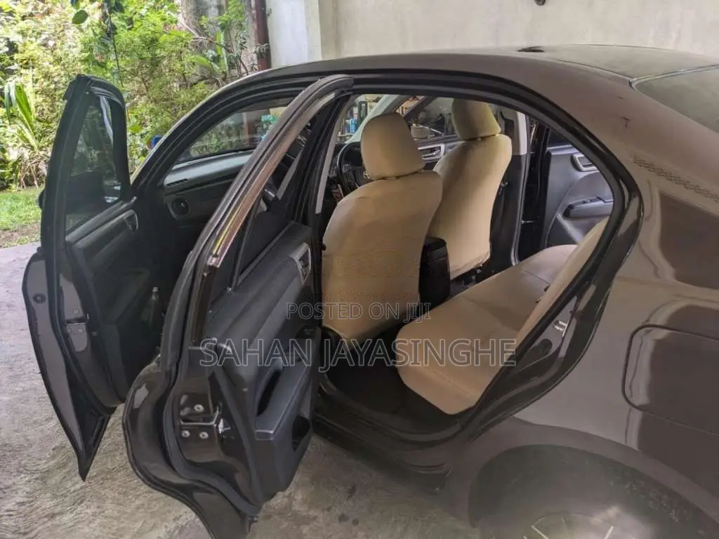 Toyota Axio 2015 Car (Used)