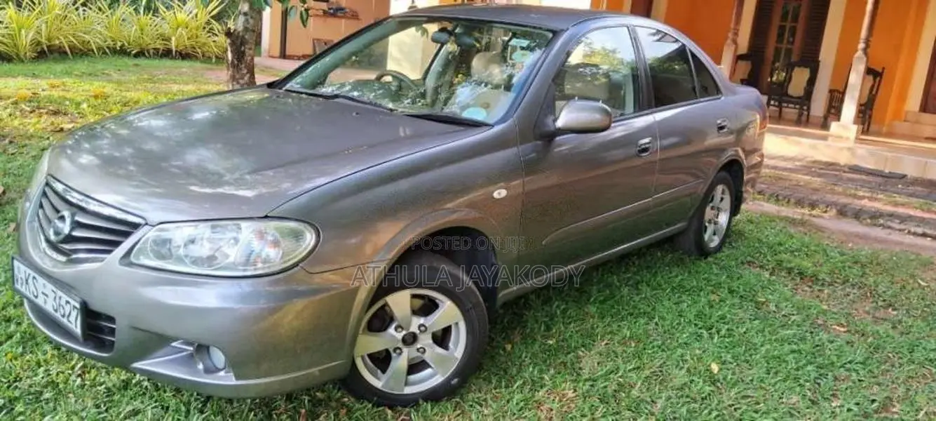 Nissan N17 2011 Car (Used)