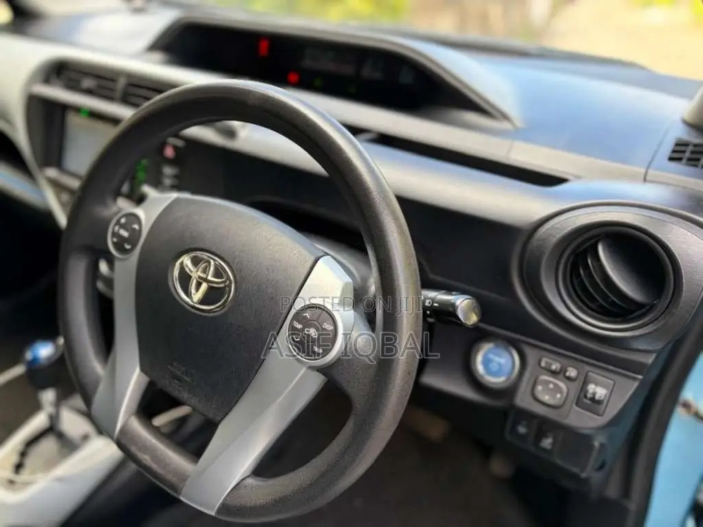 Toyota Aqua 2014 Car (Used)