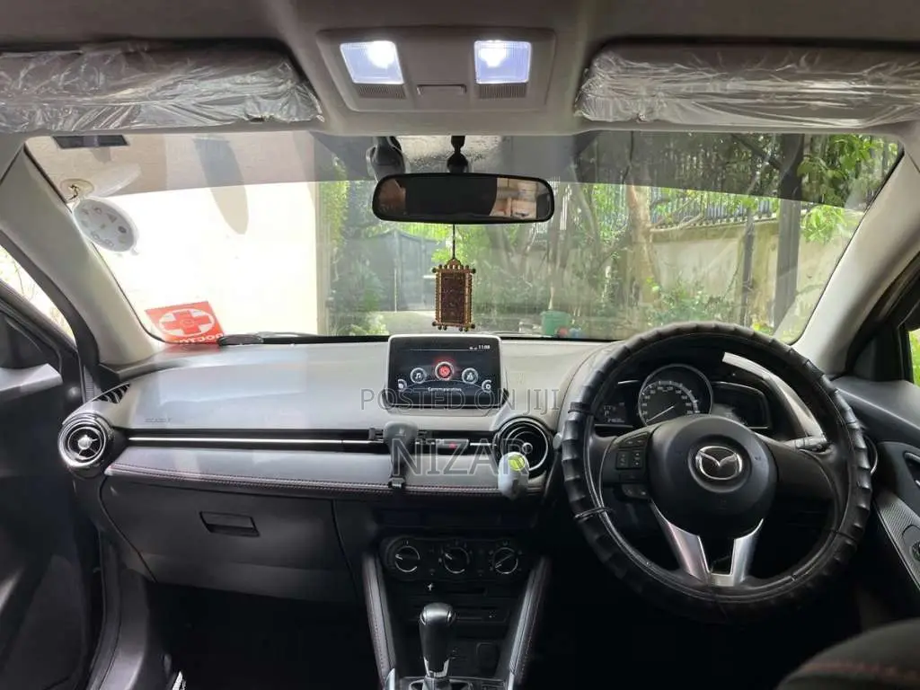 Mazda 2 2016 Car (Used)