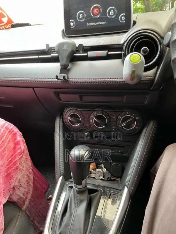 Mazda 2 2016 Car (Used)