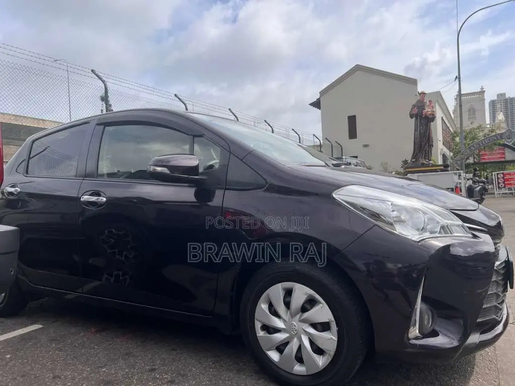Toyota Vitz 2018 Car (Used)
