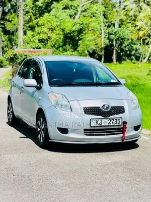 Toyota Vitz 2007 Car (Used)