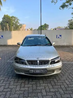 Nissan N16 2005 Car (Used)