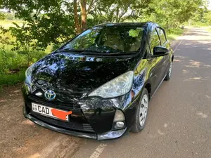 Toyota Aqua S Grade 2014 Car (Used)