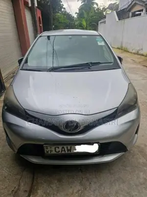 Toyota Vitz 2015 Car (Used)