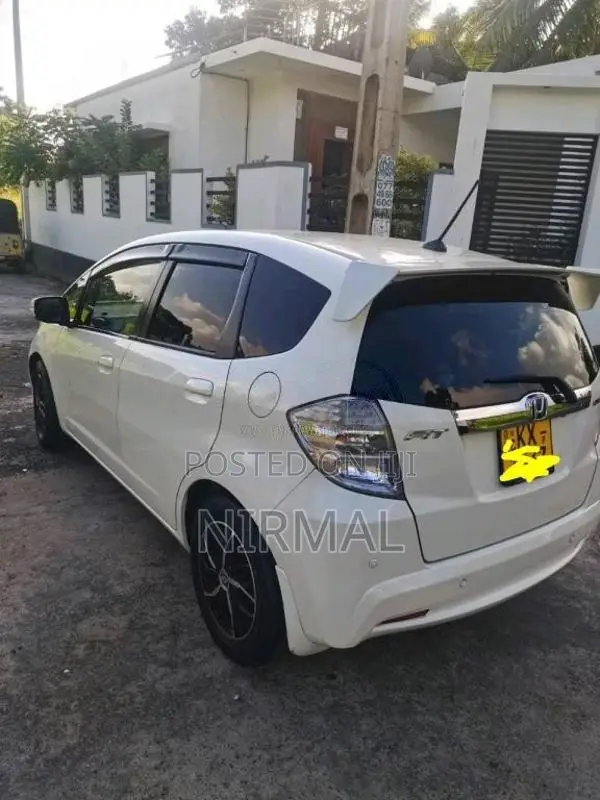 Honda FIT GP1 2011 Car (Used)