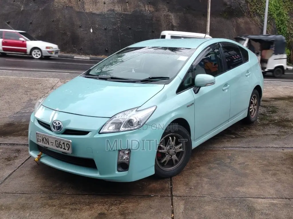 Toyota Prius 2010 Car (Used)