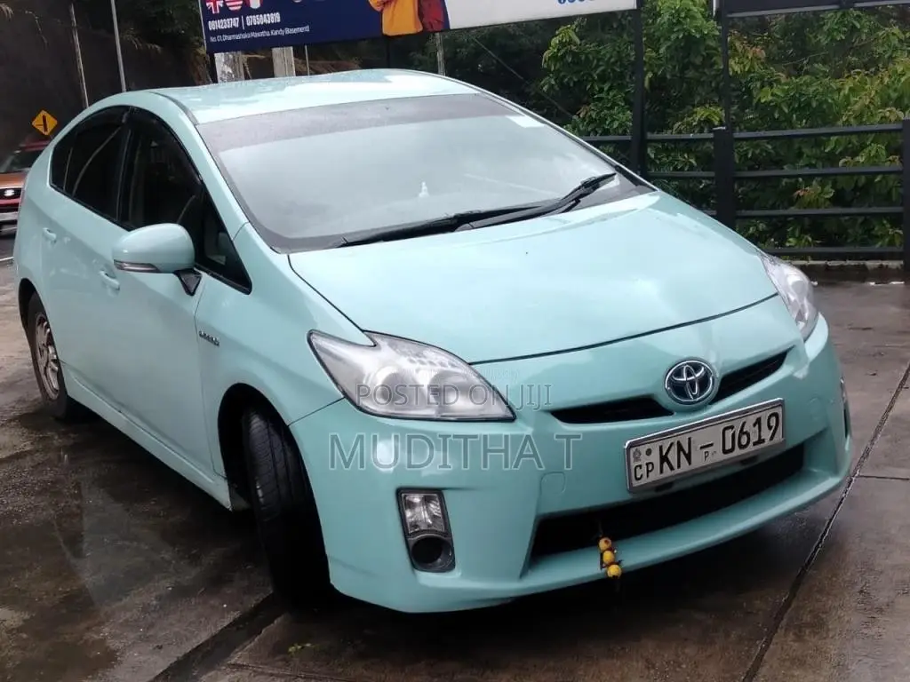 Toyota Prius 2010 Car (Used)