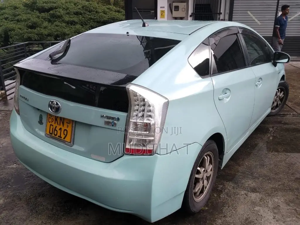 Toyota Prius 2010 Car (Used)