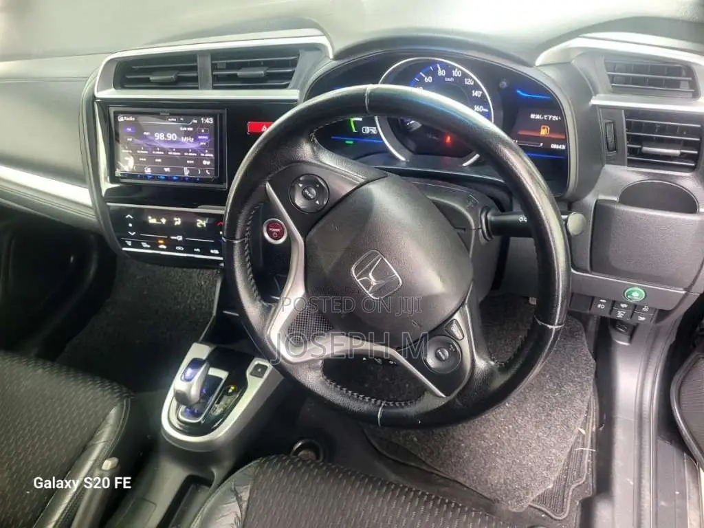 Honda Fit 2015 Car (Used)