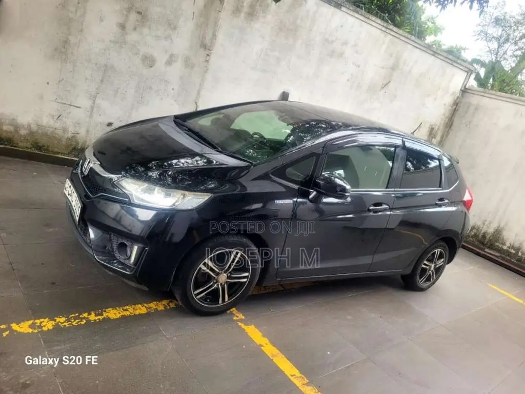Honda Fit 2015 Car (Used)