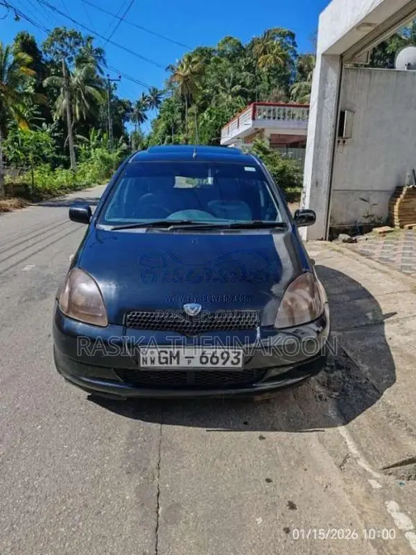 Toyota Vitz SCP 10 1999 Car (Used)