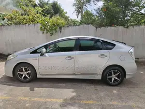 Toyota Prius 2013 Car (Used)