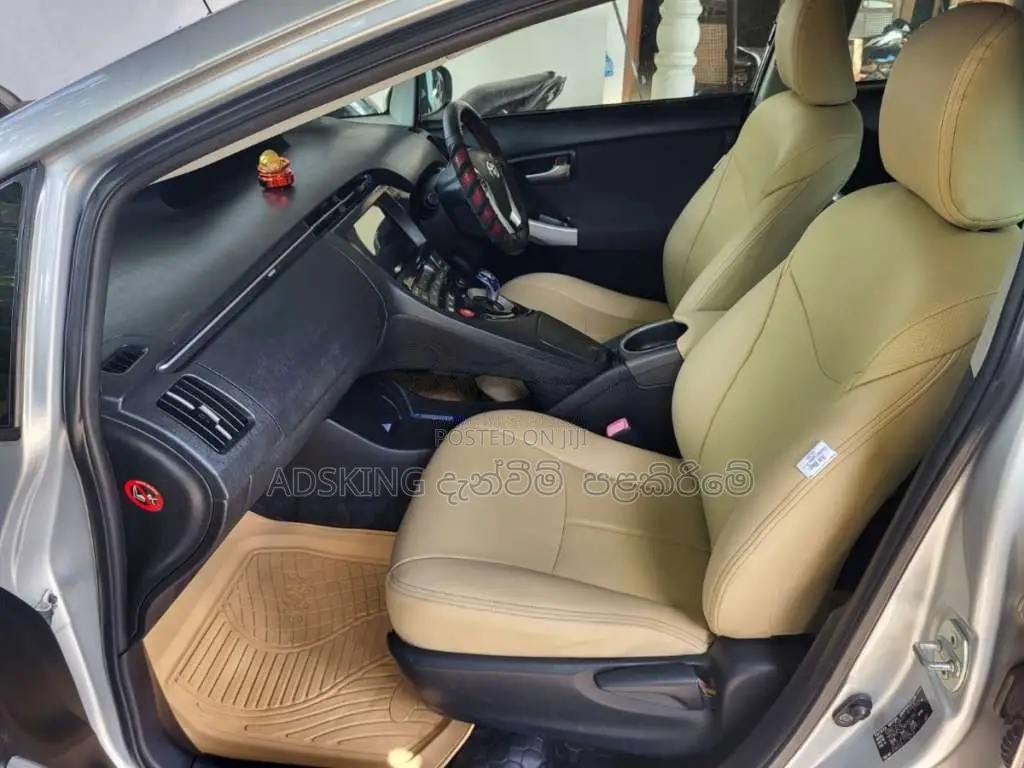Toyota Prius 2013 Car (Used)