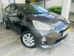 Toyota Aqua 2014 Car (Used)
