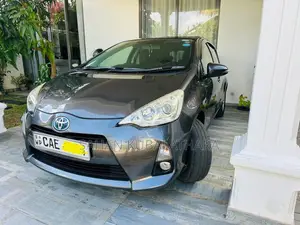 Toyota Aqua 2014 Car (Used)