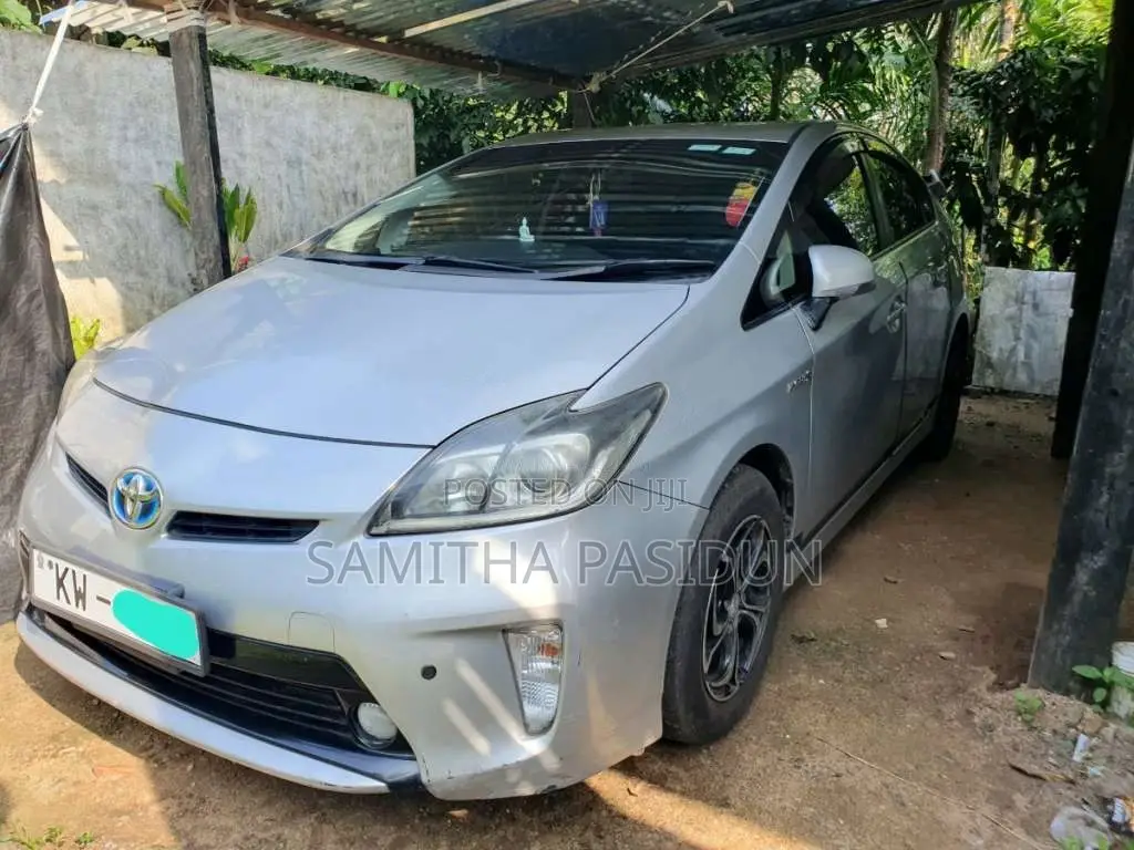 Toyota Prius 2012 Car (Used)