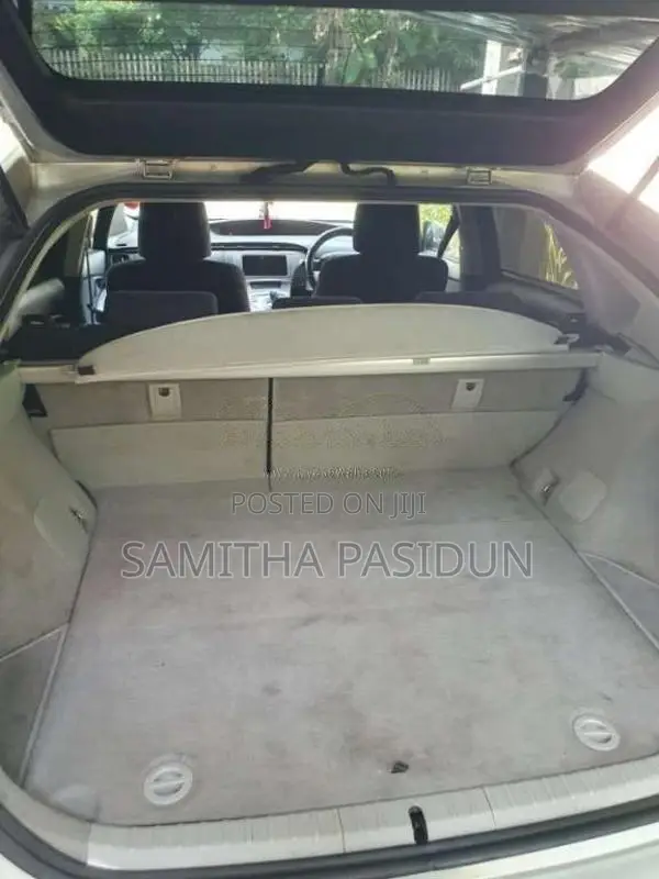 Toyota Prius 2012 Car (Used)