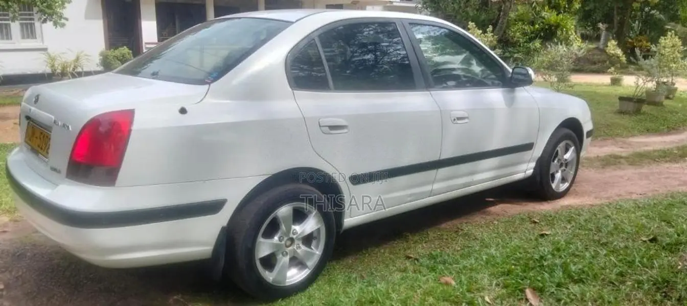Hyundai Elantra 2000 Car (Used)