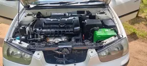 Hyundai Elantra 2000 Car (Used)