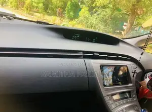 Toyota Prius 2012 Car (Used)